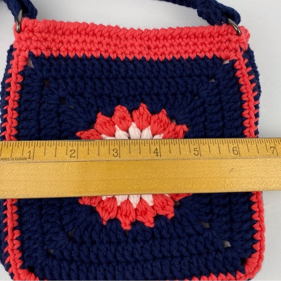 Crochet sunflower small crossbody bag, lined, handmade 6.5" pouch, phone bag - Picture 9 of 9